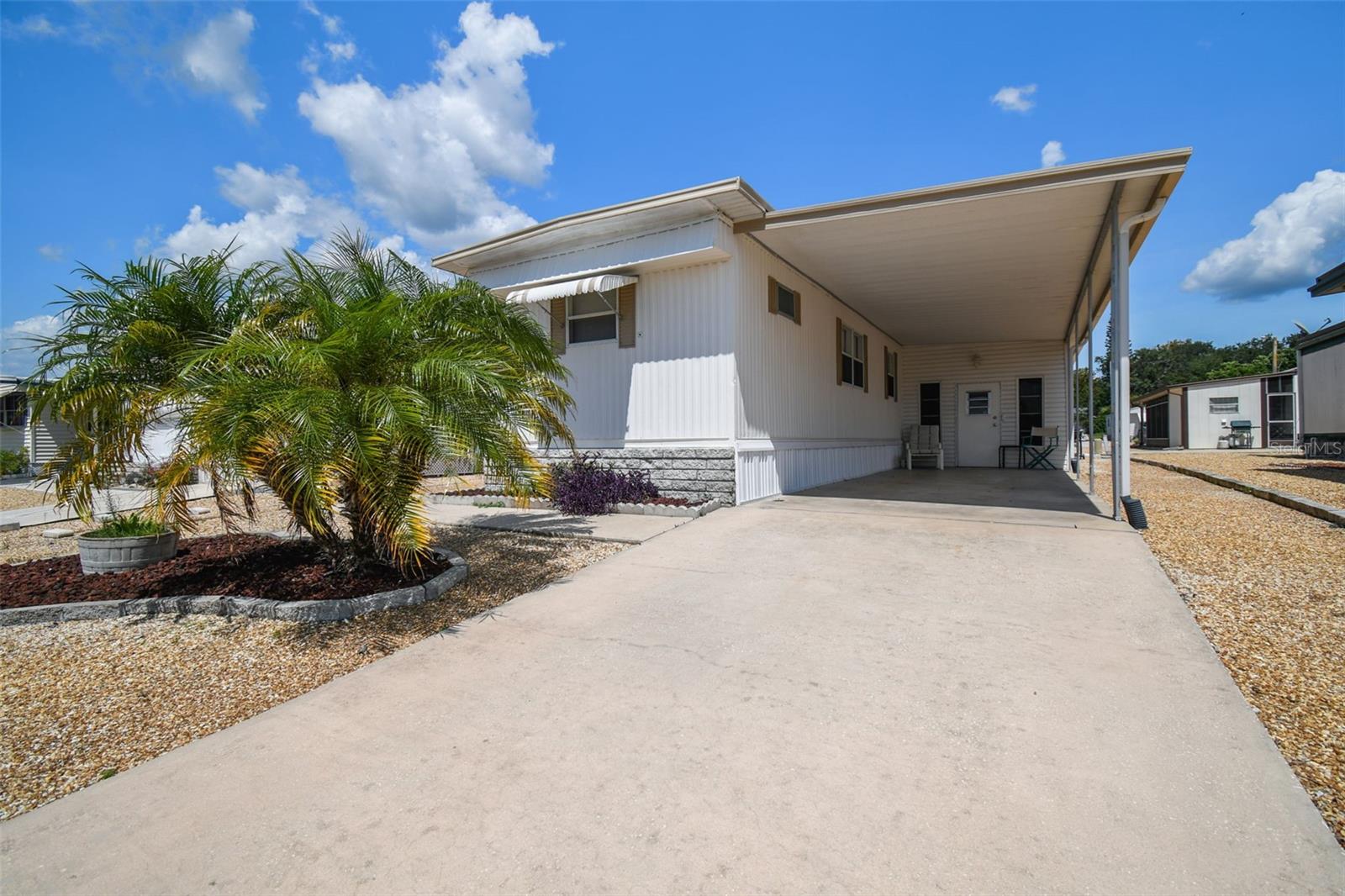 12200 BONANZA DR - Photo 1