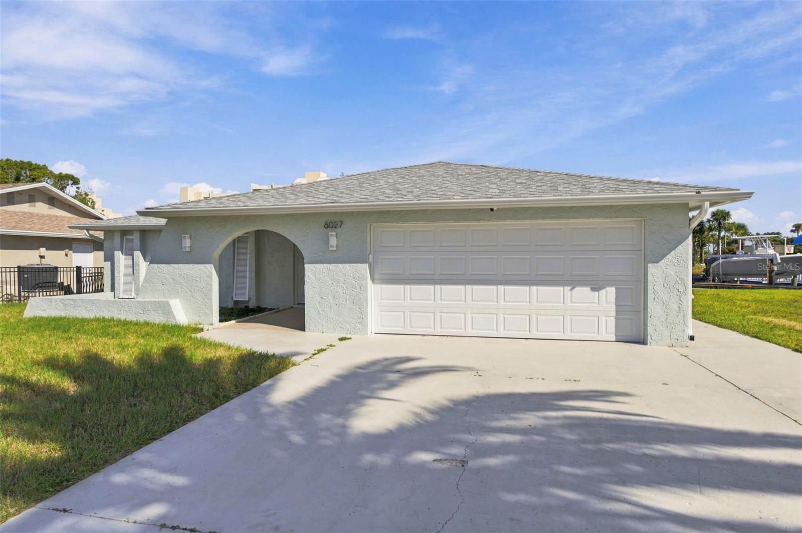 6027 BEVERLY DR - Photo 1