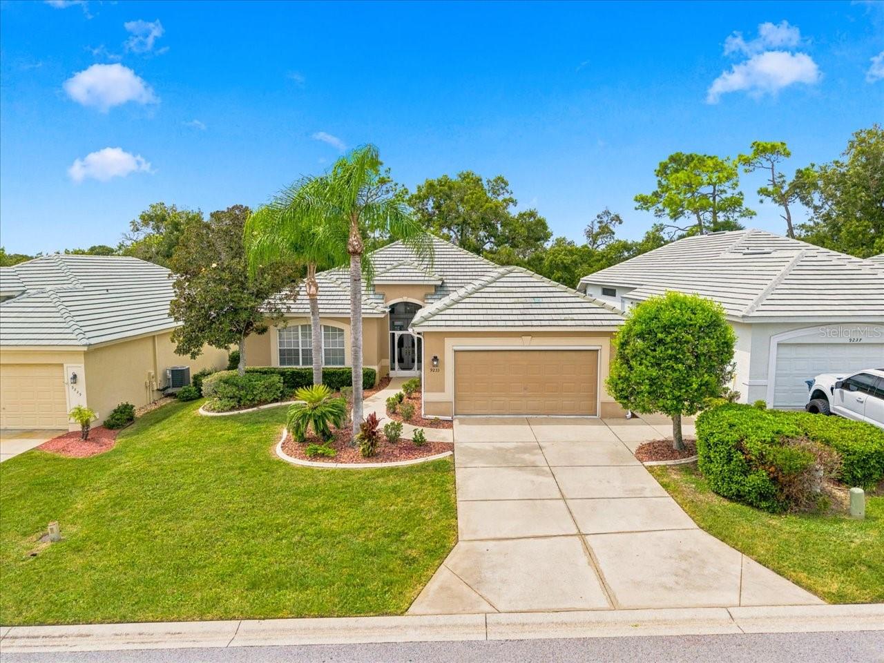 9233 PENELOPE DR - Photo 1