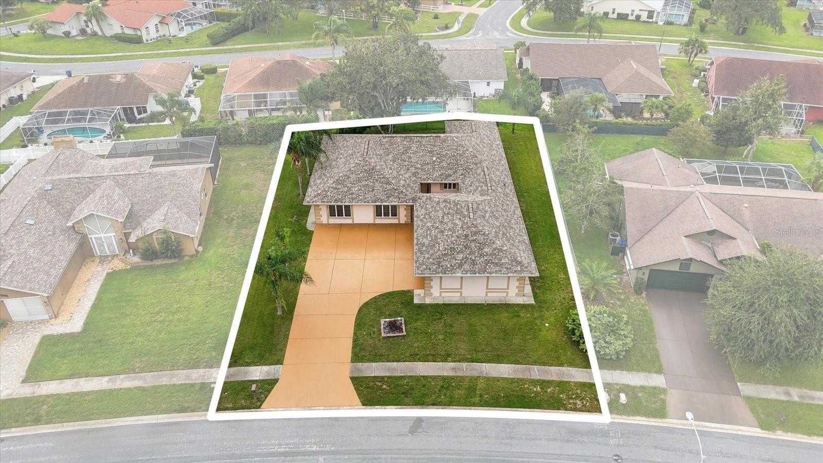 10404 SANDTRAP DR - Photo 1