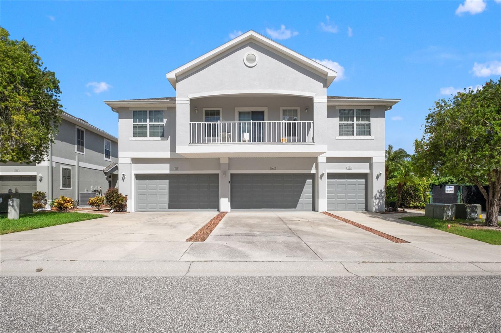 8423 BLUE ROCK DR - Photo 1