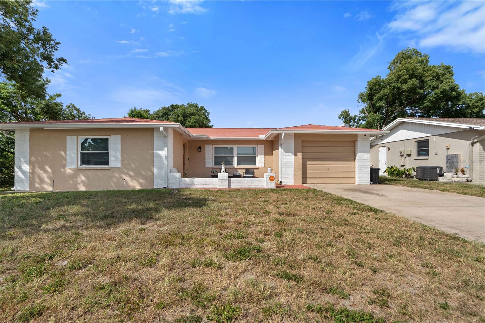 7735 HAWTHORN DR - Photo 1
