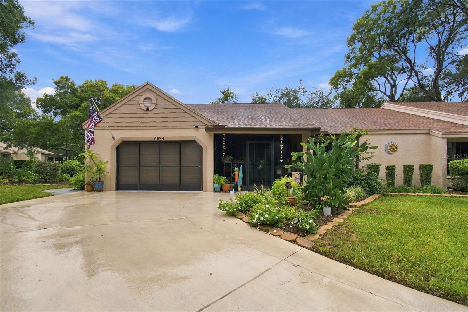6694 PIN OAK CT - Photo 1
