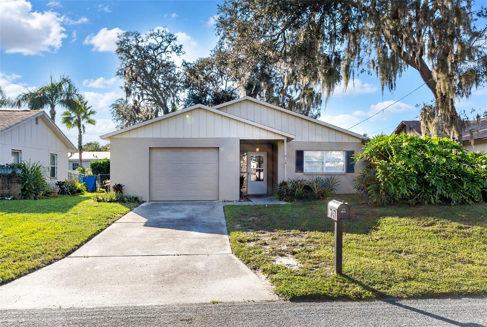 7245 KNOLL DR - Photo 1