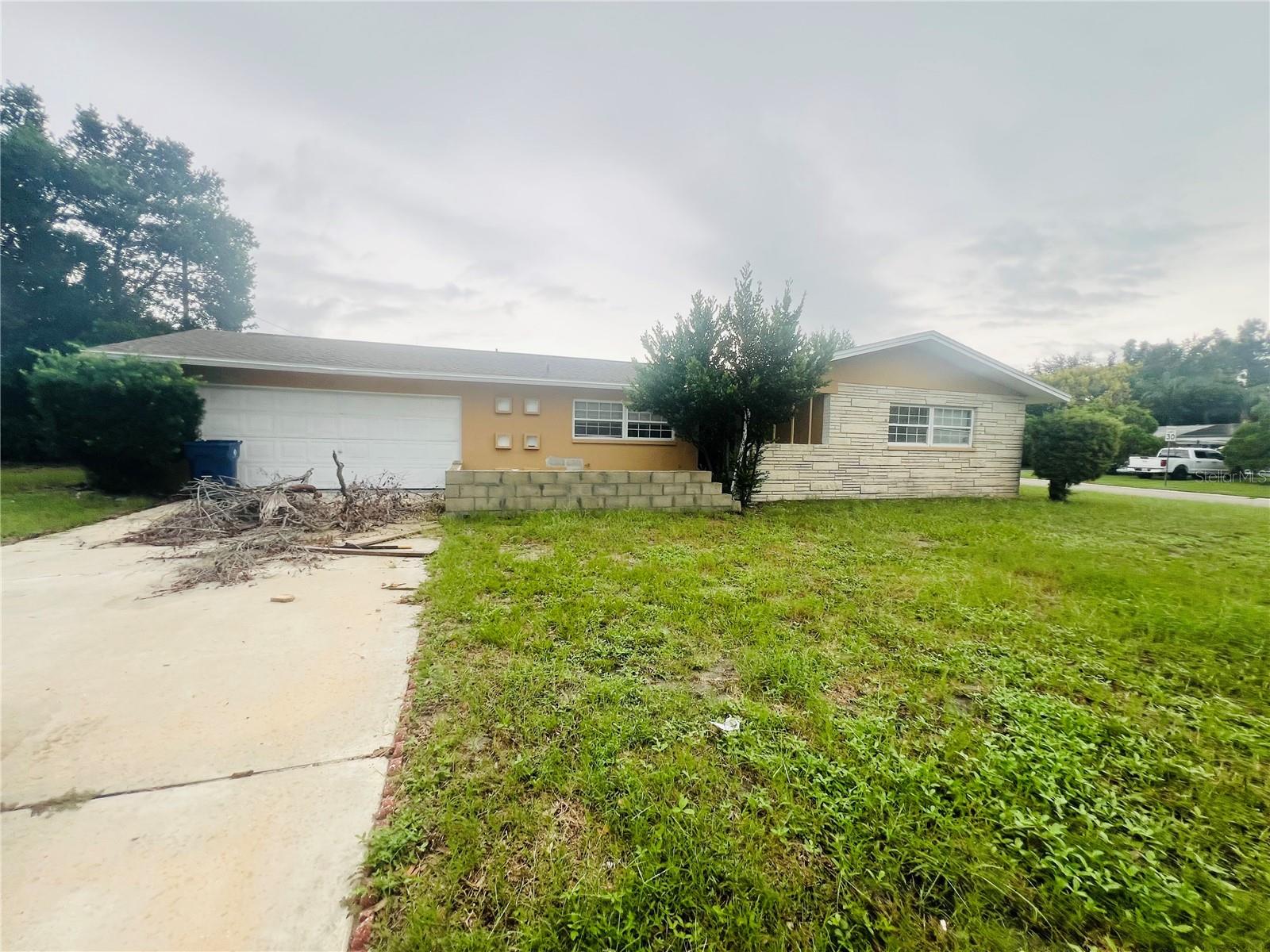 7427 JASMINE BLVD - Photo 1