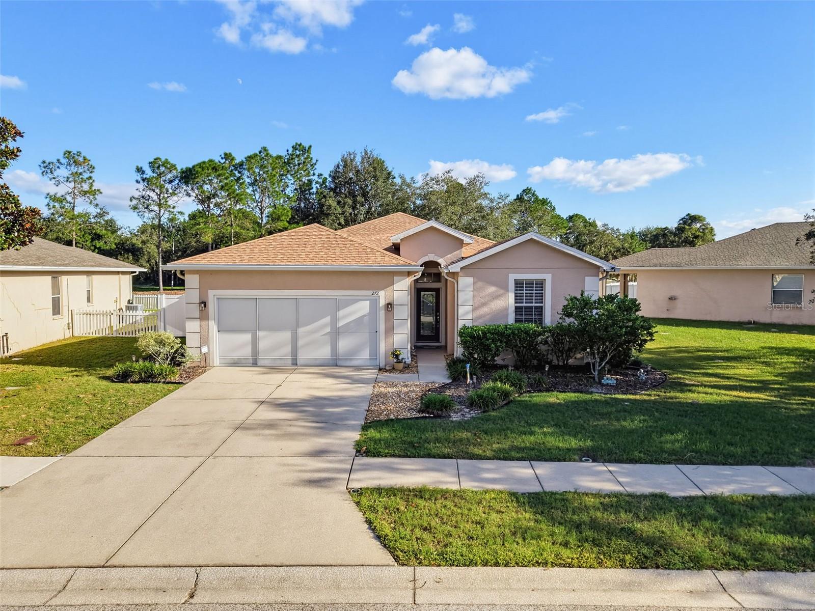 272 WINTHROP - Photo 1