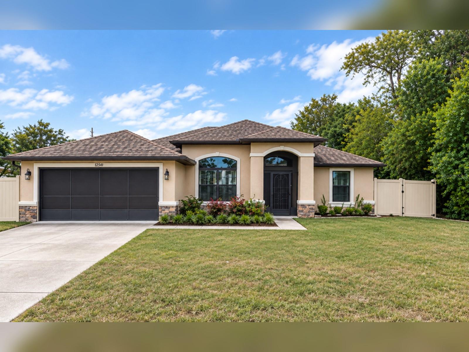 10244 HEATHCLIFF ST - Photo 1